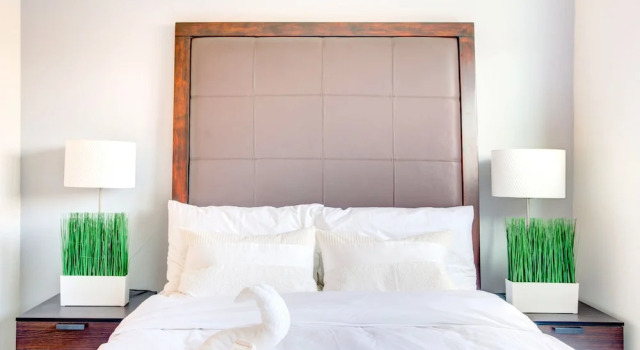 1 Bedroom near Hollywood Sights, Забронировать Отель Отели Лос-Анджелеса 4 звезды, рядом с Hotel Cafe, 4*