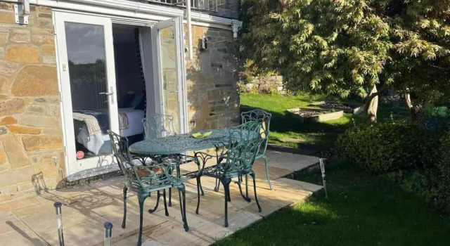 Студия Immaculate 1-bed Studio With Outside Patio