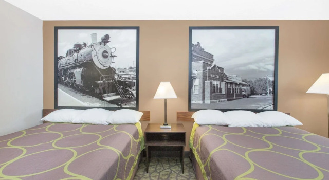 Studio Suite Super 8 by Wyndham Belleville