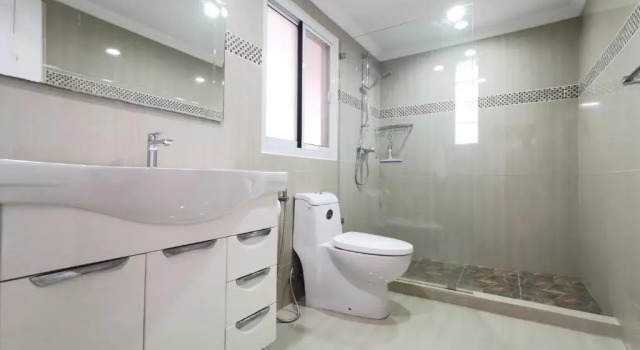 Penthouse by JJ, Забронировать Отель Отели Бангкока с бассейном, Бассейн
