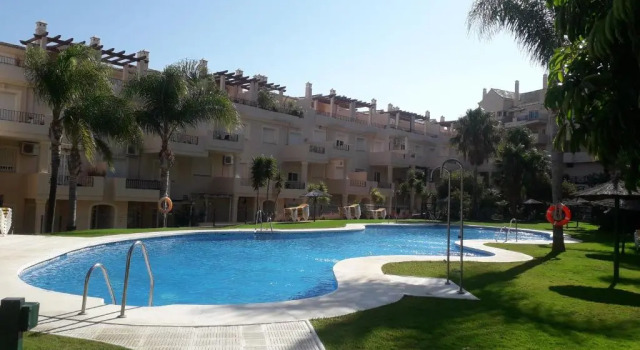 Апартаменты Duquesa Fairways 82, a spacious apartment with fabulous views and facilities