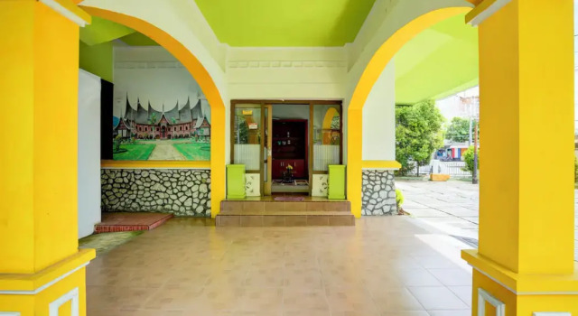 Hotel O Padang near Pantai Padang formerly Hotel Ranah Bundo, Rezerwuj Hotel Padang Sumatra