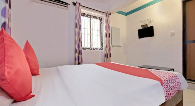 Oyo 3400 Waves 18, Prenota Hotel Baga 