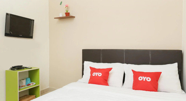 Номер Standard OYO 89902 Semerah Suites Homestay