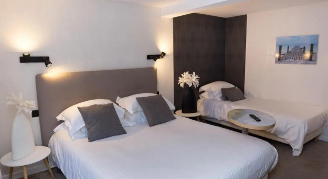 Трёхместный номер Classic Hôtel Le Lichen De La Mer