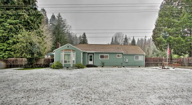 Коттедж Packwood Getaway w/ Game Room, Grill & Patio
