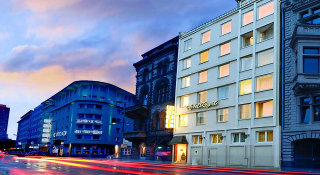Hansadom Hotel Köln, Забронировать Отель Отели в центре Кельна с завтраком, отели в центре Кельна с завтраком