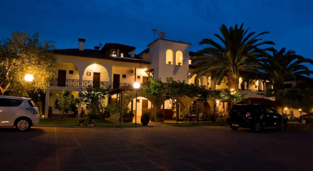 Kamares House Apartments & Studios, Book Apartment Vourvourou 