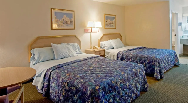 Americas Best Value Inn Phoenix I-10 West, Забронировать Отель  