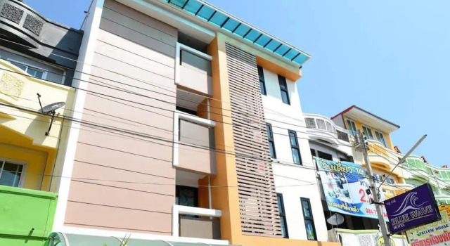 Blue Wave Cha am Hotel(โรงแรมบลู เวฟ ชะอำ), Rezervovat Hotel Hotely v Petchaburi s parkováním, Parkování