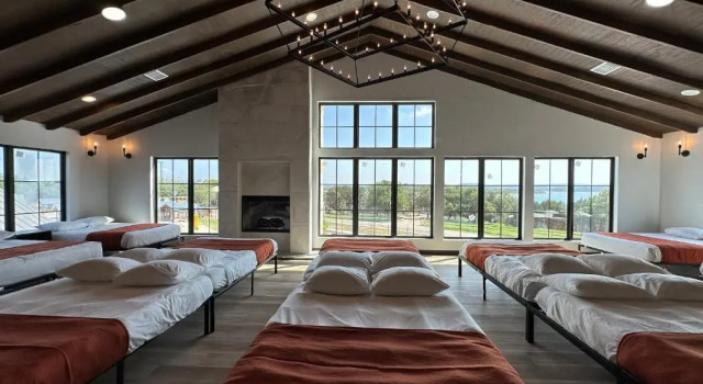 Семейный номер Standard с видом на озеро Canyon Lakeview Resort