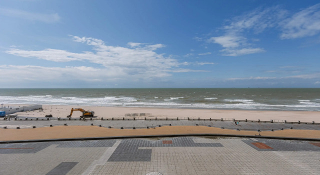 Bright seaview apartment in Oostende, Забронировать Апартаменты/квартира Остенде Бельгийское побережье, рядом с Wellington Track
