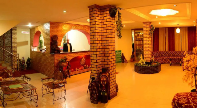 Hotel Mountain Top, Забронировать Отель Отели Манали с бассейном, Бассейн