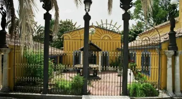 Cortijo La Saleta Banús, Забронировать Отель Отели Марбелья с парковкой, рядом с Casino Marbella, Парковка