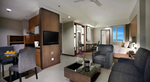 Апартаменты Deluxe The Malibu Suites Balikpapan by Sissae Living