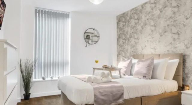 Апартаменты Pluxa Silver Den*****Premium one bedroom apartment in Digbeth with free secure car park