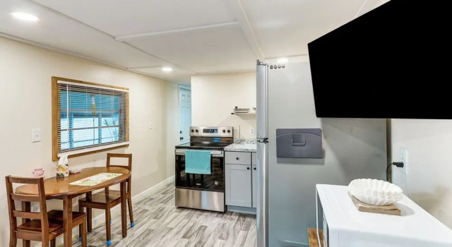 3 Mi to Ocean: Vero Beach Home w/ Pool Access!, จอง บ้านพักตากอากาศ เวโรบีช เซาท์ ฟลอริดา