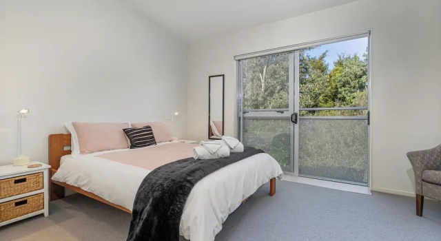 Апартаменты Executive Ocean Serenity Apartments Whitianga