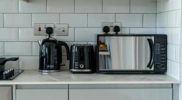 Апартаменты Skyline Serviced Apartments - Flat A Rockingham Way