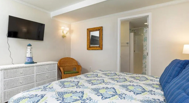 Коттедж с 4 комнатами Horsepen Creek Cottage