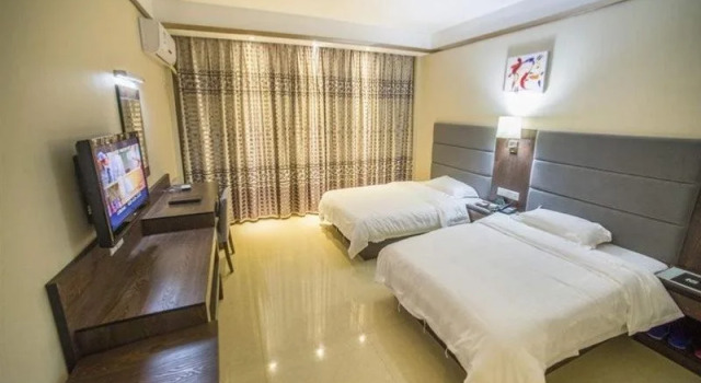 Green Tree Inn Ningde Xiapu County Bus Station, Rezerwuj Hotel Hotele w Xiapu z parkingiem, Parking