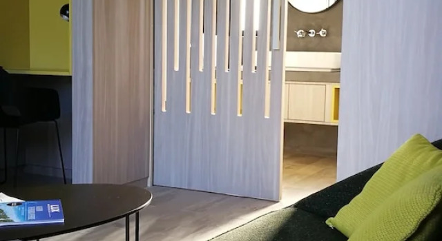 Двухместный номер Deluxe с балконом Maison dhôtes Le Pré Gourmand du Village- Adults only