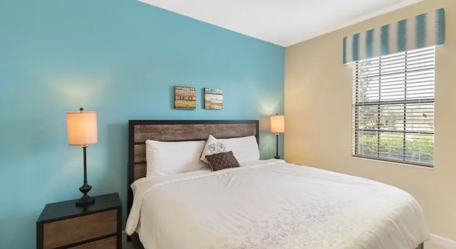 Mickeys Golf Retreat by VillaDirect, Buchen Sie Ferienhaus Hotels in Four Corners mit Pool, Schwimmbad