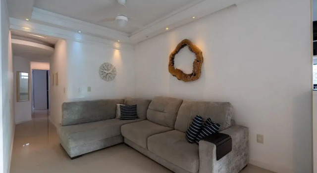 Stay Steps From the sea in Meia Praia - VIM