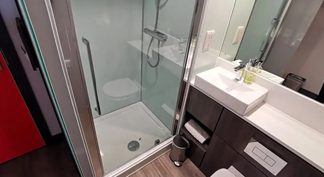 Четырёхместный семейный номер Standard easyHotel Sheffield