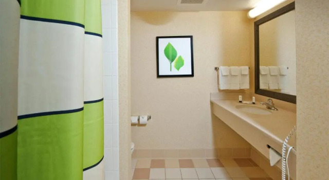 Четырёхместный номер Standard Fairfield Inn & Suites by Marriott Brunswick Freeport