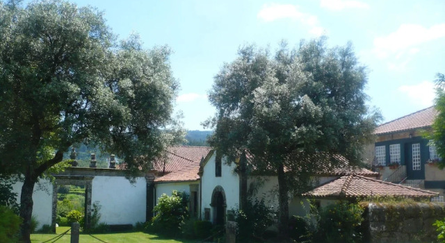 House with 2 Bedrooms in Gandra, with Wonderful Mountain View, Pool Access, Enclosed Garden - 26 Km From the Beach, Book Vacation Home Ponte de Lima 