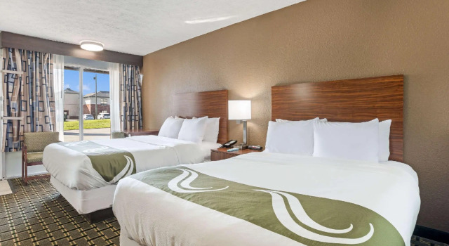 Четырёхместный номер Standard Quality Inn