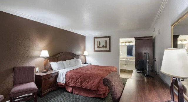 Rodeway Inn, Забронировать Отель Гранд-Джанкшн Колорадо, рядом с Ботанический сад Западного Колорадо