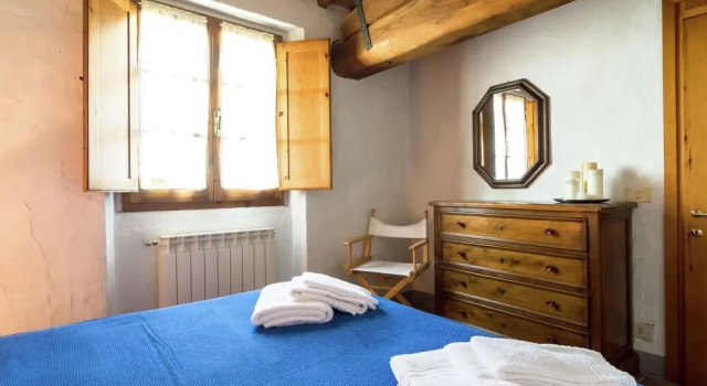 Splendid Farmhouse with Swimming Pool, Garden, Terrace, Bbq