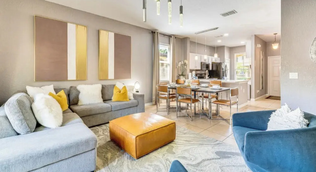 Апартаменты 9 Mi to Wdw: Townhouse w/ Balcony in Davenport!