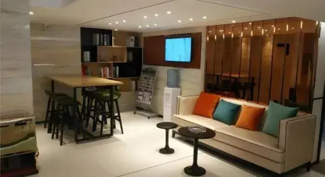 City Comfort Inn (Yanji Pedestrian Street Qiansheng Shopping Plaza), Prenota Hotel Hotel a Yanbian con parcheggio, Parcheggio