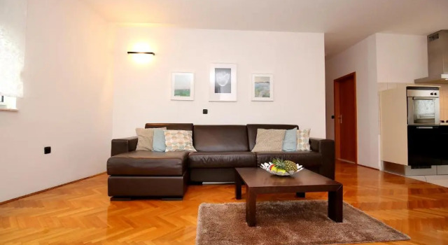 City Gallery Apartment, Забронировать Апартаменты/квартира Отели Задар с парковкой, рядом с Пляж Голден Вейв, Парковка