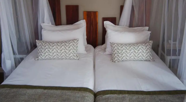 Номер Standard Gondwana Kalahari Anib Lodge