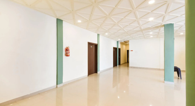 OYO 70102 Hotel Ira Inn