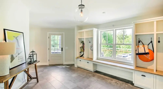 Pet-friendly House w/ Deck - 10 Mi to Stowe Mtn!
