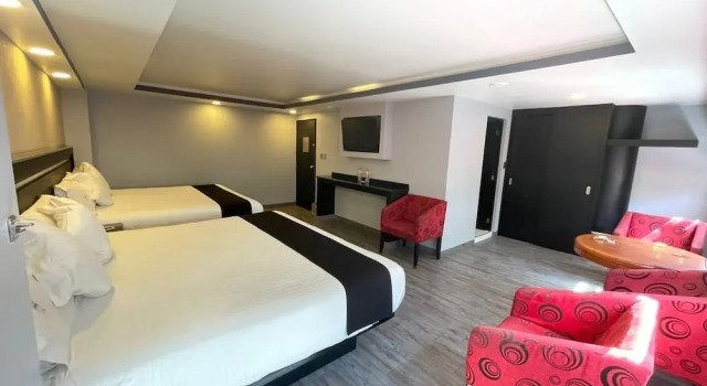 Четырёхместный номер Superior Hotel El Senador