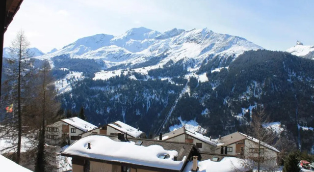 Четырёхместный номер Standard Swiss Lodge Hotel Bernerhof