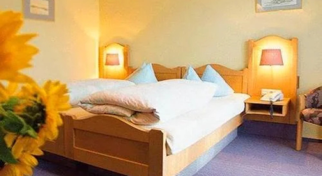 Pension zum Hirschen, Reserva ahora Hotel Erlenbach Baja Franconia