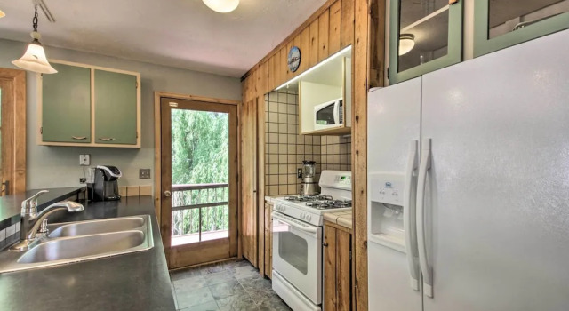 Rivers Edge Mtn Home: Private Hot Tub & Views, Buchen Sie Ferienhaus Glenwood Springs Colorado
