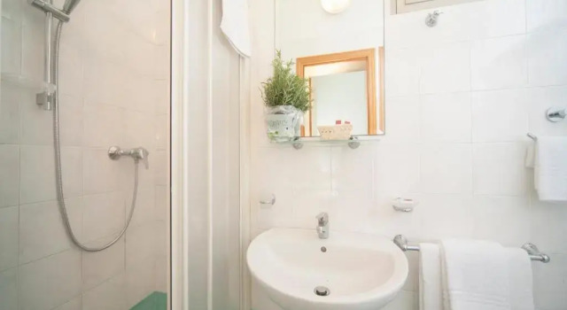 Трёхместный номер Standard Hotel Manola