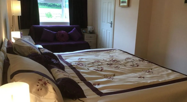 Pen-y-Bont Guest House, Prenota Affittacamere Stepaside Galles del Sud
