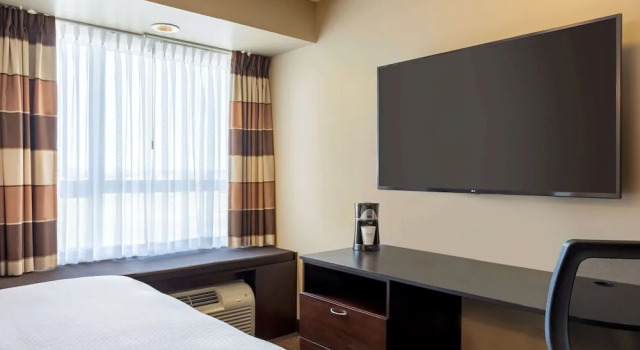 Номер Economy Microtel Inn and Suites by Wyndham Weyburn