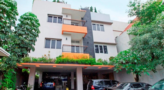 RedDoorz Plus Near ITC Fatmawati, Book Hotel Jakarta Jakarta Province