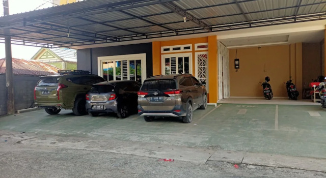 OYO 92472 Tri Homestay, Prenota Hotel Hotel a Kalimantan con parcheggio, Parcheggio