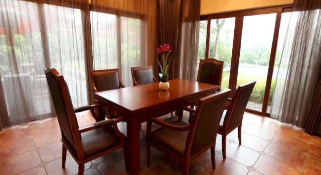 Springs Resort, Varaa Lomakeskus Xianning Hubei